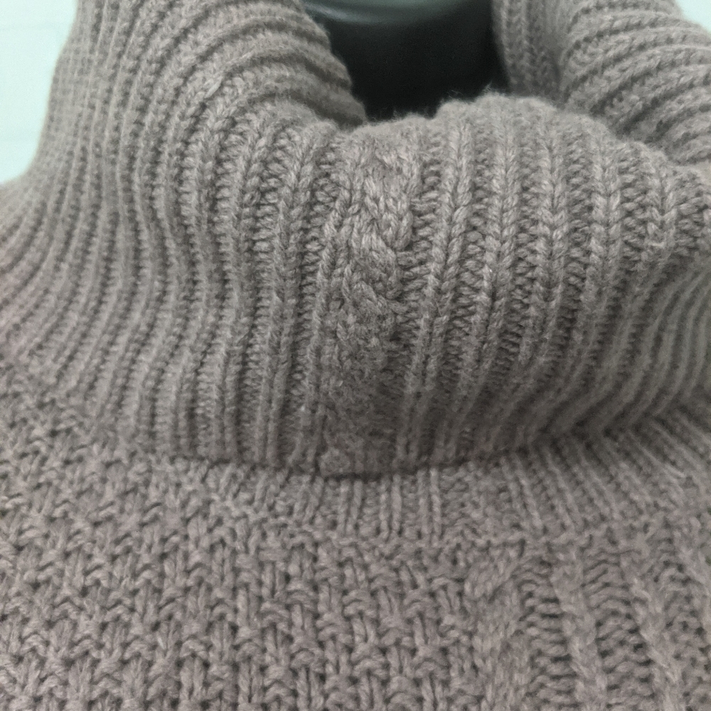 Cowl neck sweater from splendid. Taupe color L